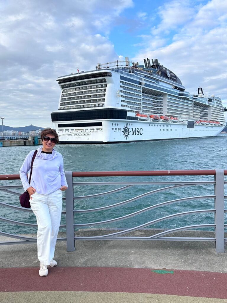 Айгуль, основатель Ai travel, у круизного лайнера MSC Bellissima